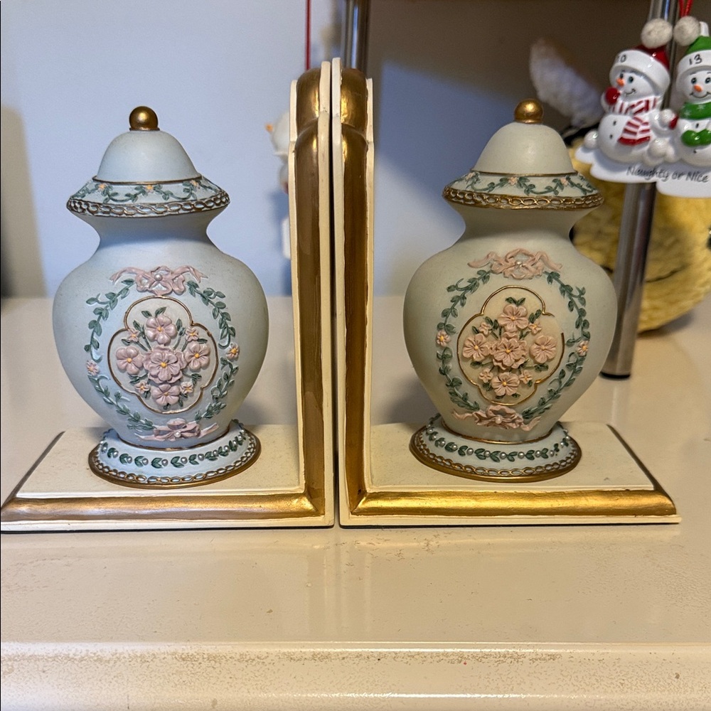 Elegant Floral Bookends with Gold Accents